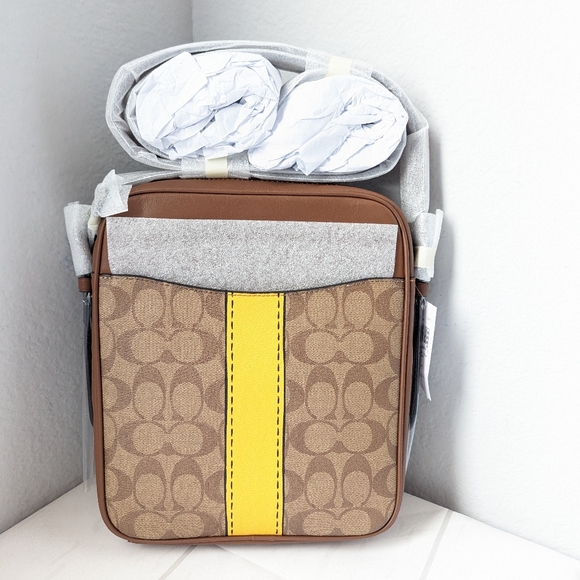 NWT Coach CH200 Hudson Crossbody 21 Signature Canvas&Leather Trompe L'oeil Print - Picture 4 of 4